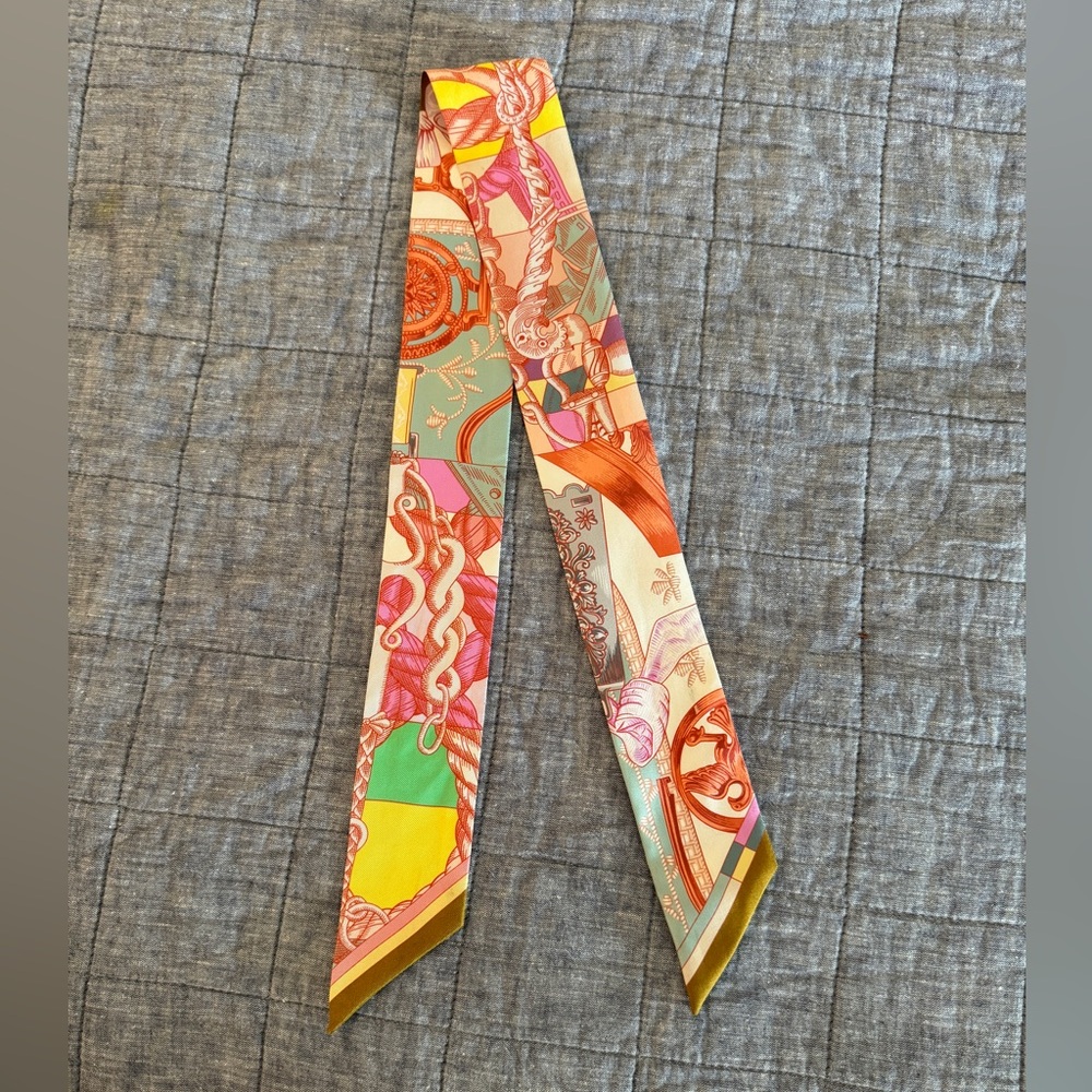 HERMES Twilly 100% Silk